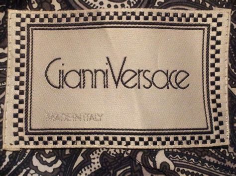 outfit borse vintage gianni versace|vintage gianni versace label.